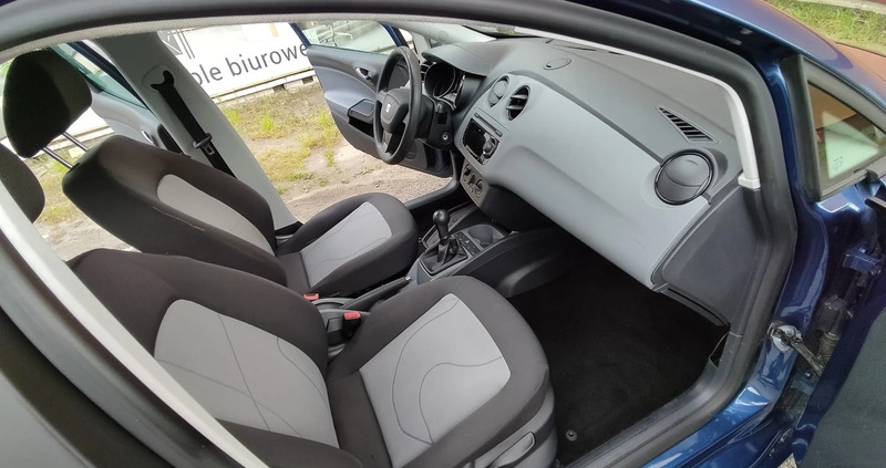 Seat Ibiza cena 17900 przebieg: 150000, rok produkcji 2012 z Sędziszów Małopolski małe 466